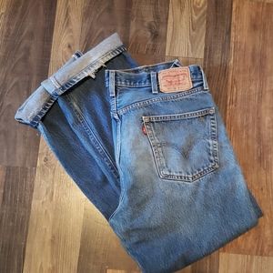 Distressed 501 button fly 38x34